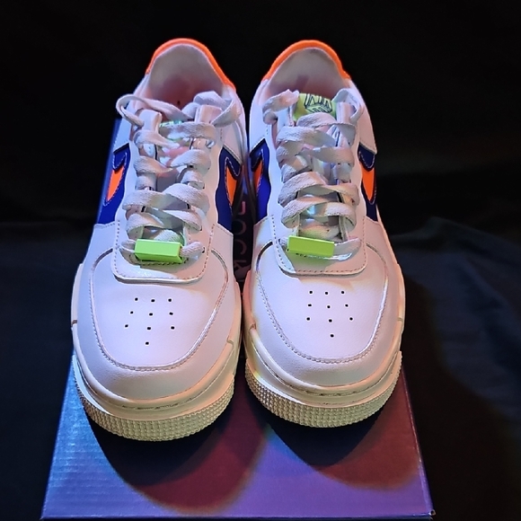 *Like New* Nike Womans Airforce 1 Pixel Lows - Picture 2 of 11